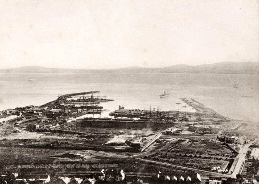 Cape Town Harbour 1898, showing the extension seaward that became known as the Victoria Basin. Photograph : Library of Parliament